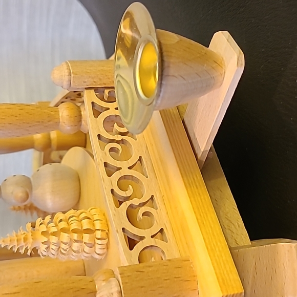 Pyramid 2-story baroque fence, snowmen - Picture 5 of 11